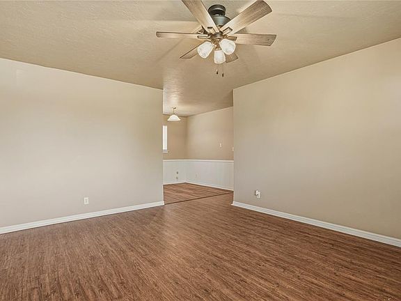 5th image of 1217 Charleston Ct