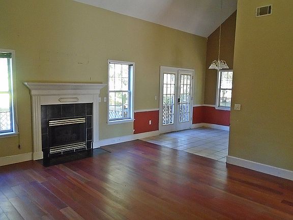 5th image of 1017 Pleasant Valley Dr