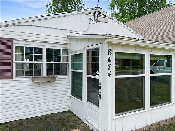 3rd image of 8474 Wickham Blvd