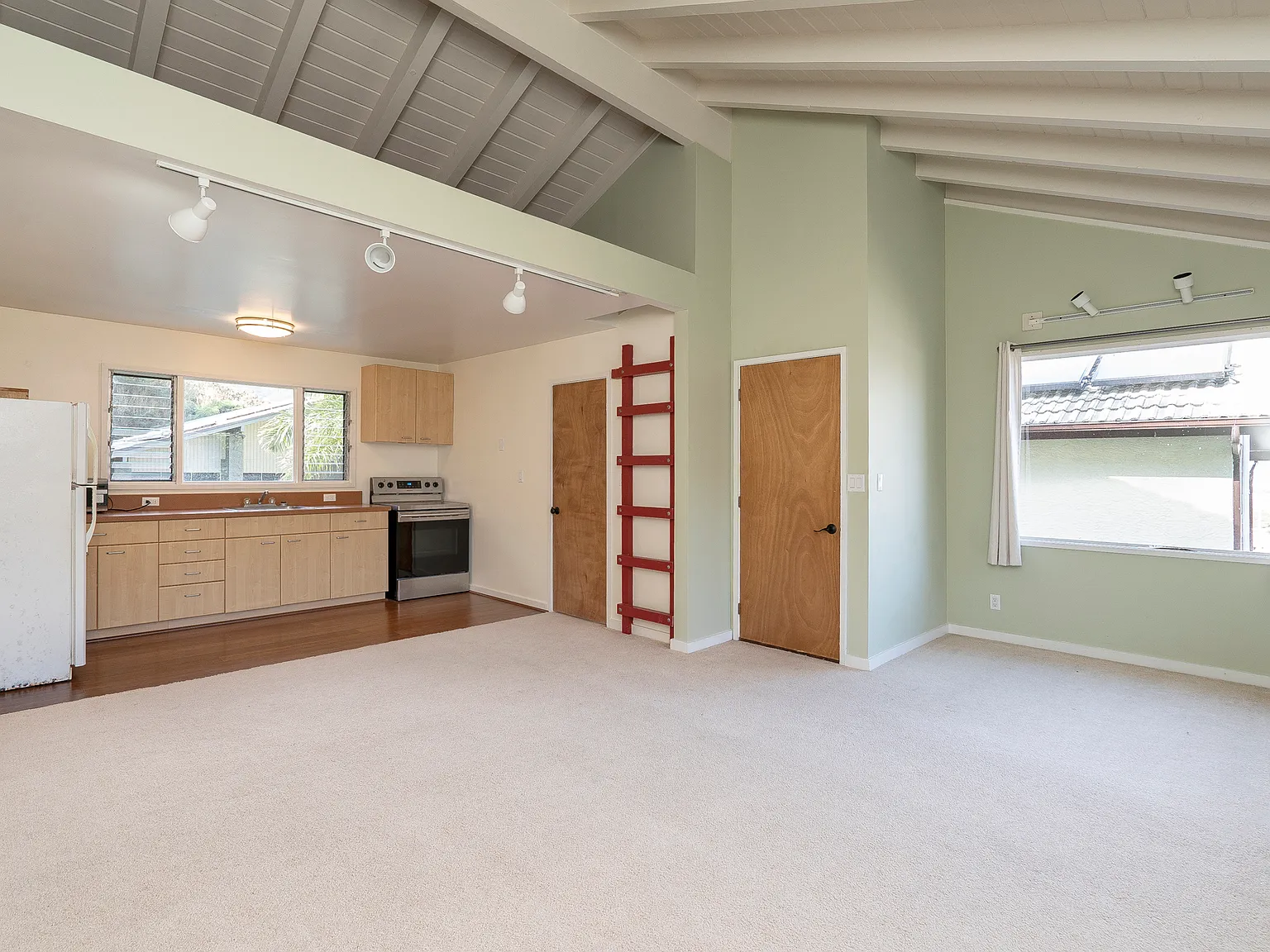 1435 Auauki St — Photo 3