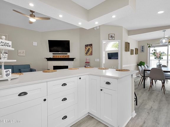 4th image of 1445 EASTWIND Drive N