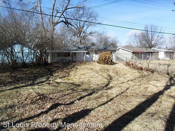 3rd image of 10511 Lilac Ave