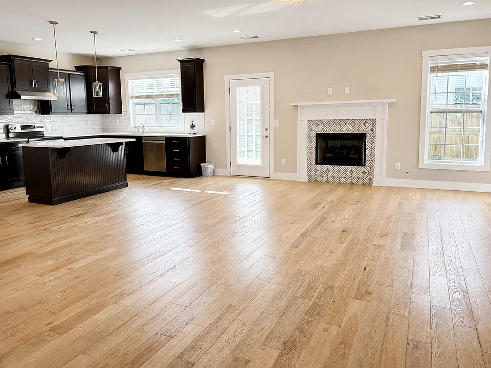 1061 Sawgrass Cv