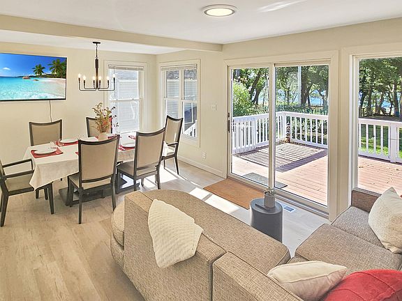 5th image of 1852 Cedar Ave #1