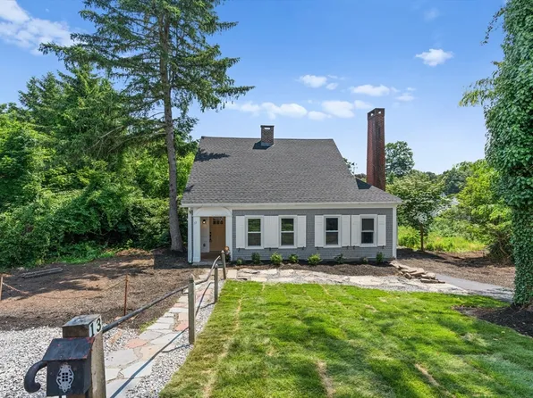 13 Crosby St, Webster, MA 01570