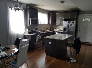 3055 N Milwaukee Ave #2, Chicago, IL 60618