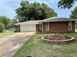 905 N Prairie Ave, Okmulgee, OK 74447