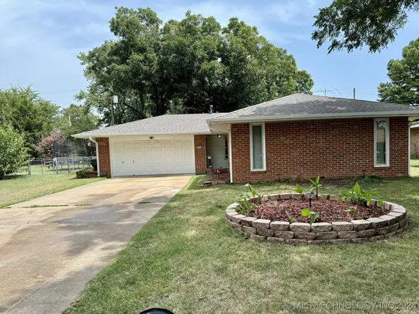 905 N Prairie Ave, Okmulgee, OK 74447