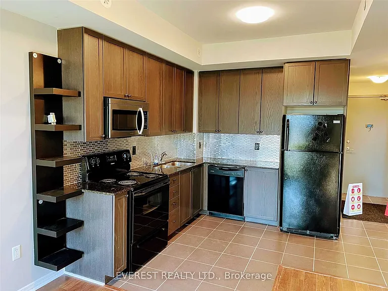 54 Sky Harbour Dr #109 — Photo 5