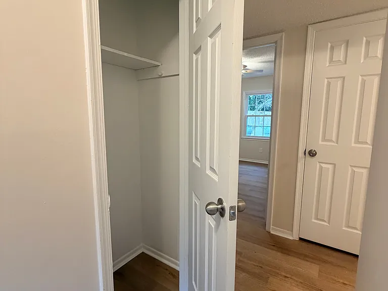 705 Lakecrest Ave — Photo 18