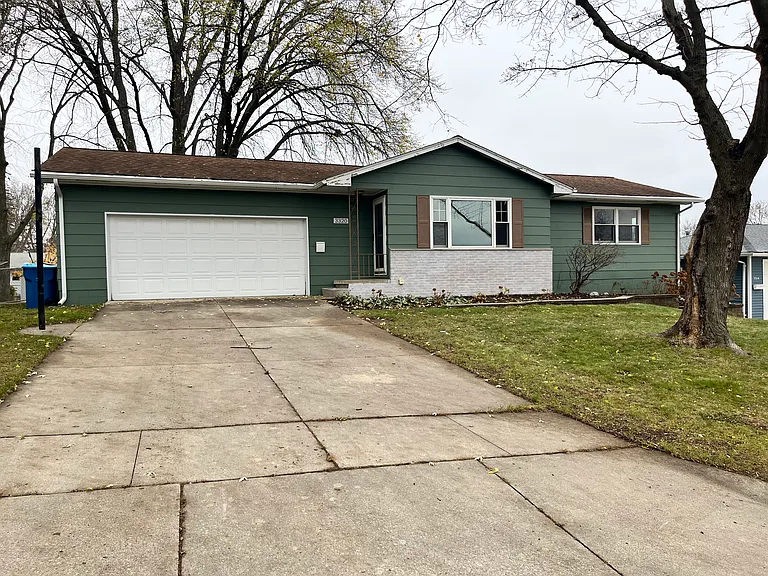 3320 Monticello Ave — Photo 2
