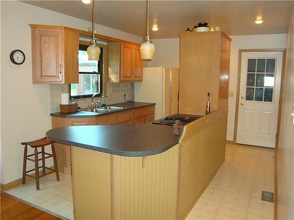 5th image of 8664 Frazier Dr