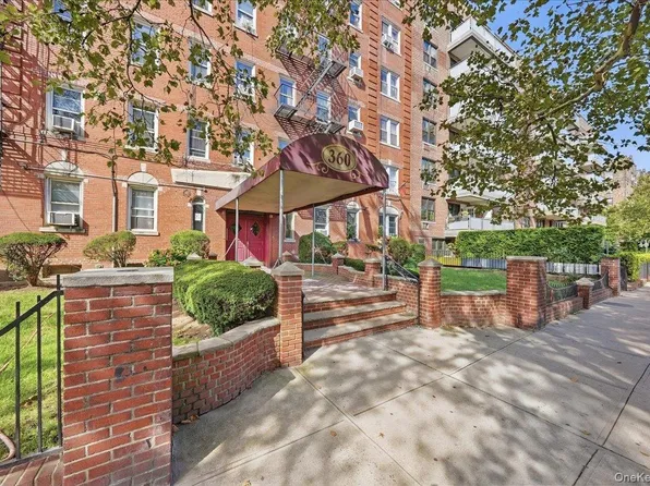 360 Ocean Parkway #5G, Brooklyn, NY 11218