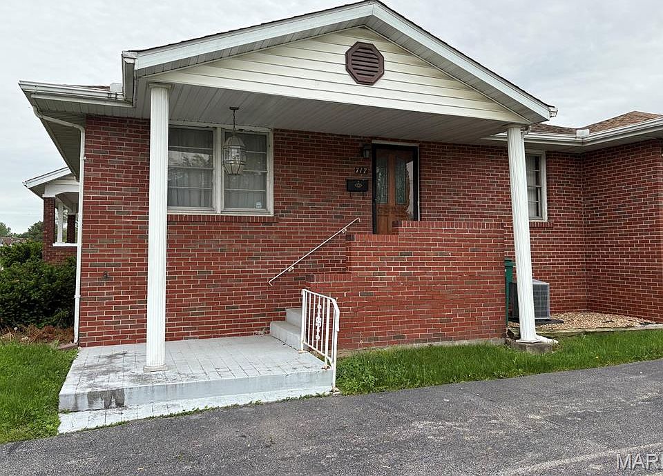 1st image of 717 N 40th St