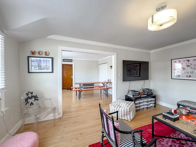 733 Elm St #203 — Photo 13