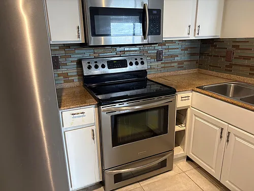 1000 Scotia Dr Photo 1