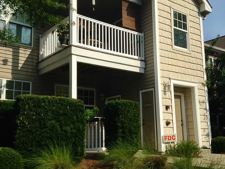 67 Summerfield Ct #611 — Photo 18