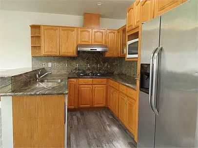 178 Scotia Ave — Photo 2