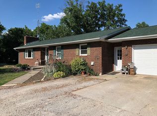 1350 Irongate Trl, Greenville, IL 62246