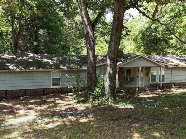 205 Van Buren Ln, Saulsbury, TN 38067