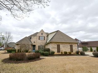 4299 Meadow Dr, Tupelo, MS 38801