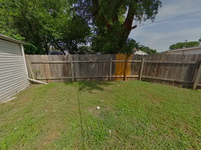 1921 N Garland Ave — Photo 15