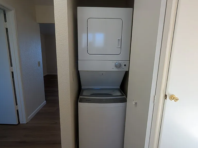 1365 Apollo Ave #E — Photo 11