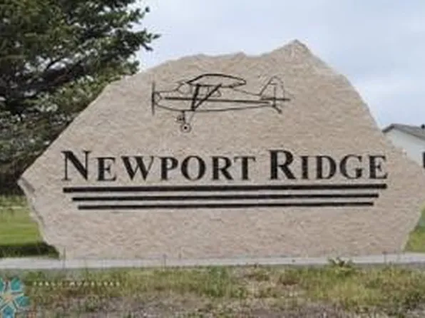 473 Skylane St, Kindred, ND 58051