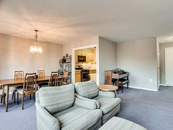 5th image of 10500 Rockville Pike Unit 425