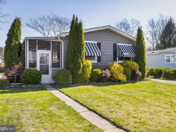 324 Jasmine Ln, Williamstown, NJ 08094