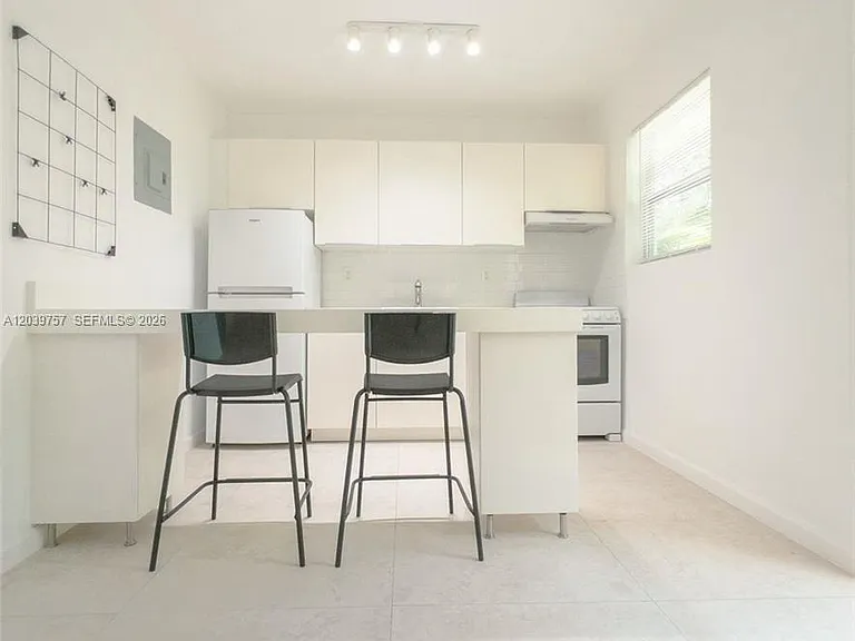 3676 Oak Ave #5 — Photo 6