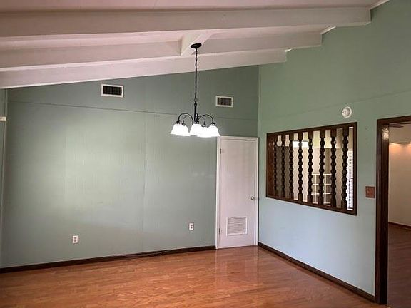 4th image of 4904 Canal Dr