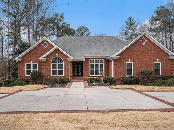 8307 Greenview Dr, Jonesboro, GA 30236