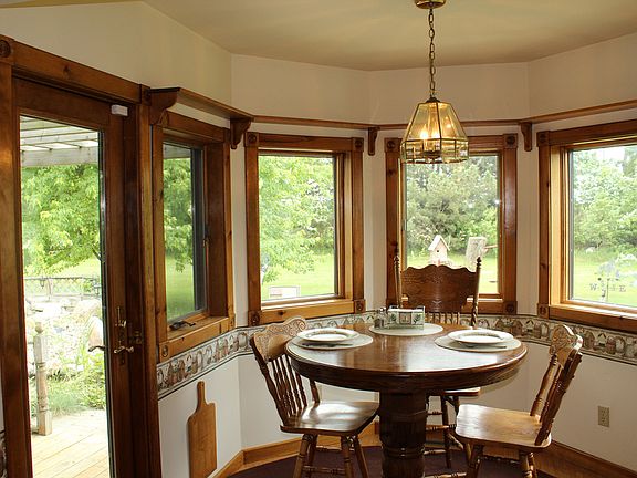 Look out over the beautiful yard during breakfast and lunch.