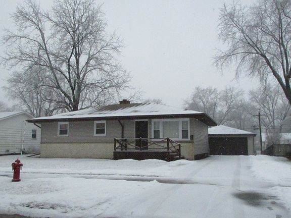 3rd image of 726 Cypress Dr