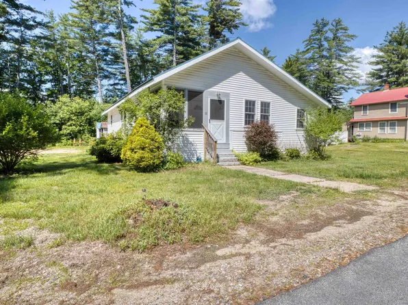 11 Depot Square Street, Ossipee, NH 03814-6846