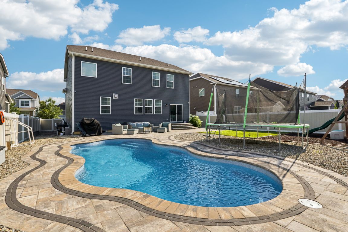 Bradshaw Dr-S2207-058.jpg