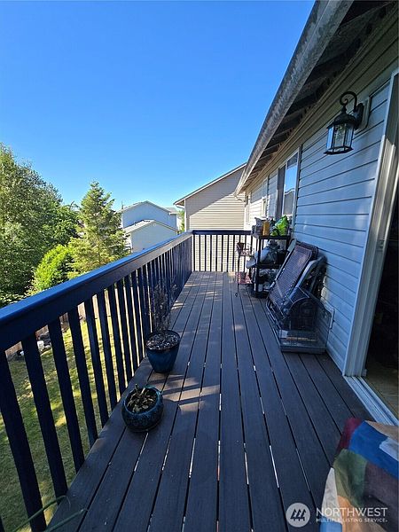 5th image of 6608 79th Drive NE