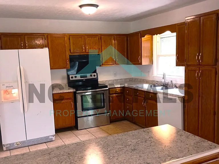 730 Motor Rd — Photo 12