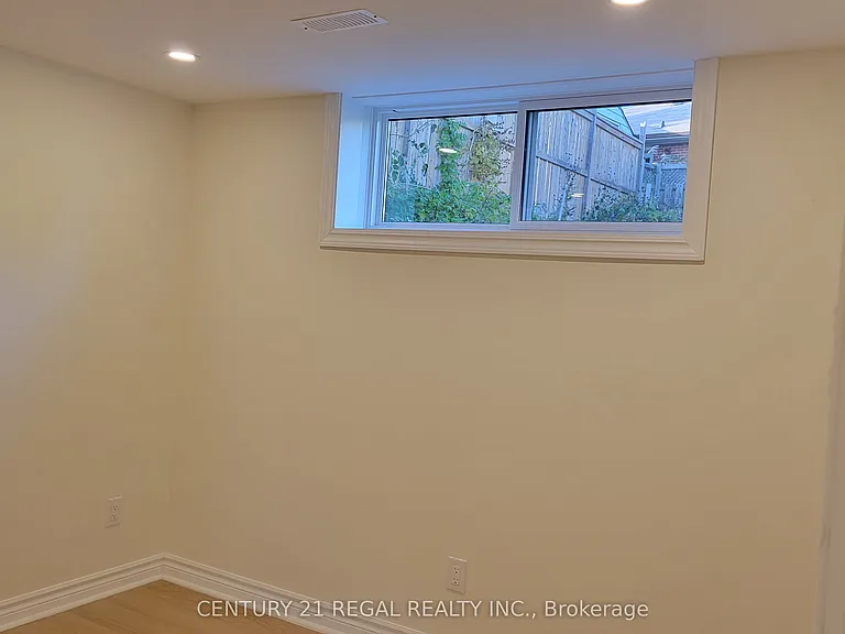 34 Pleasant View Dr #3 — Photo 12