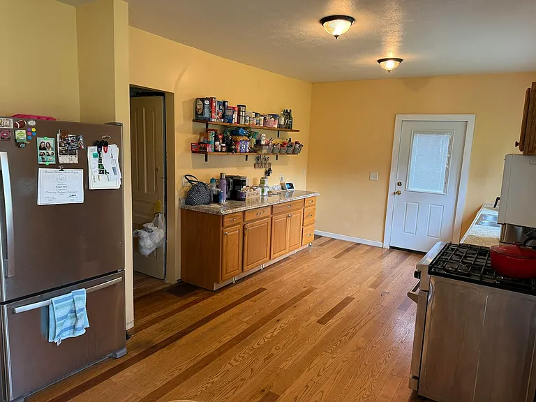 409 E Porter St — Photo 4