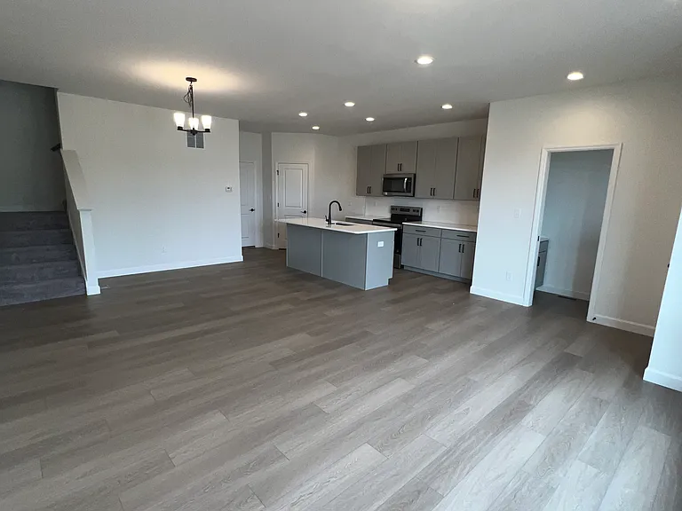 7907 Mexico Rd — Photo 18