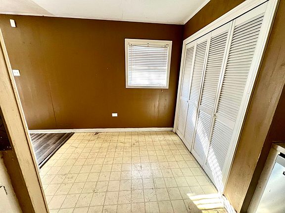 5th image of 2204 Acadian Dr