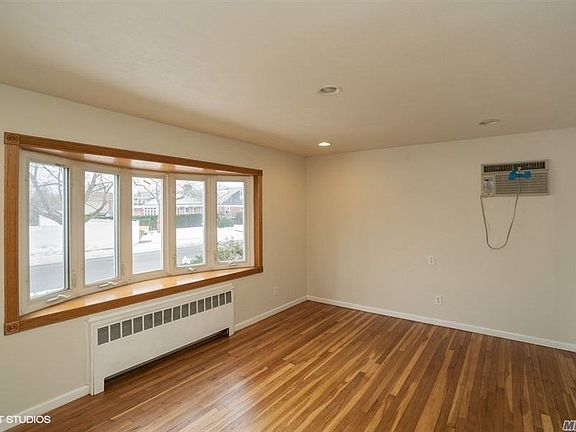 4th image of 2371 Neptune Ave