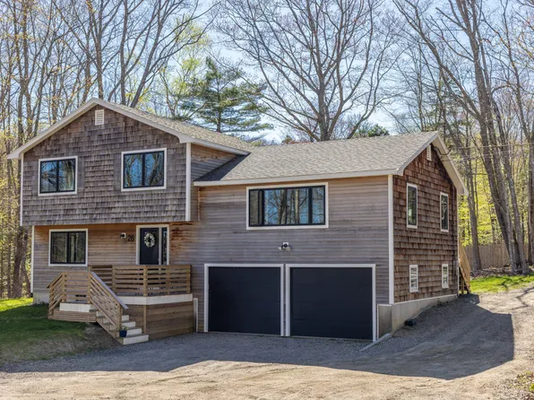 28 Vinal Street, Rockport, ME 04856