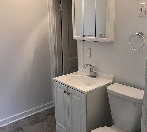 5th image of 2413 W Clifton Ave #01