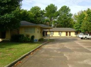 1525 N Oakland Ave, Fayetteville, AR 72703
