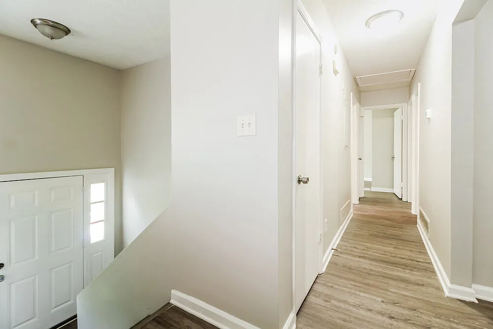 3 bed, 3.0 bath, 1092 sqft, $2,550 — Photo 4