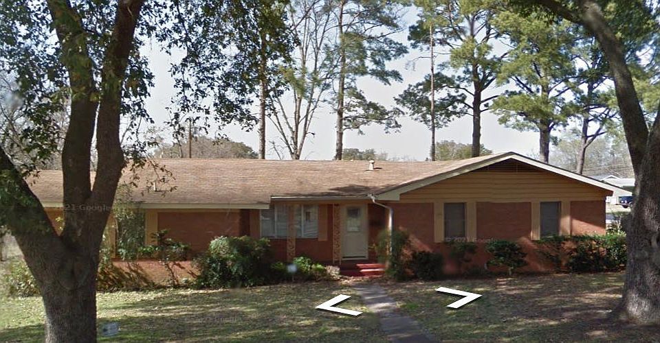 2nd image of 702 Rowe Ave