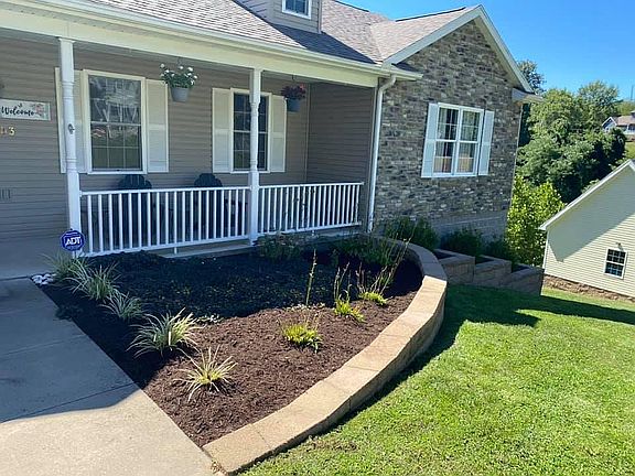 3rd image of 1603 Acorn Dr